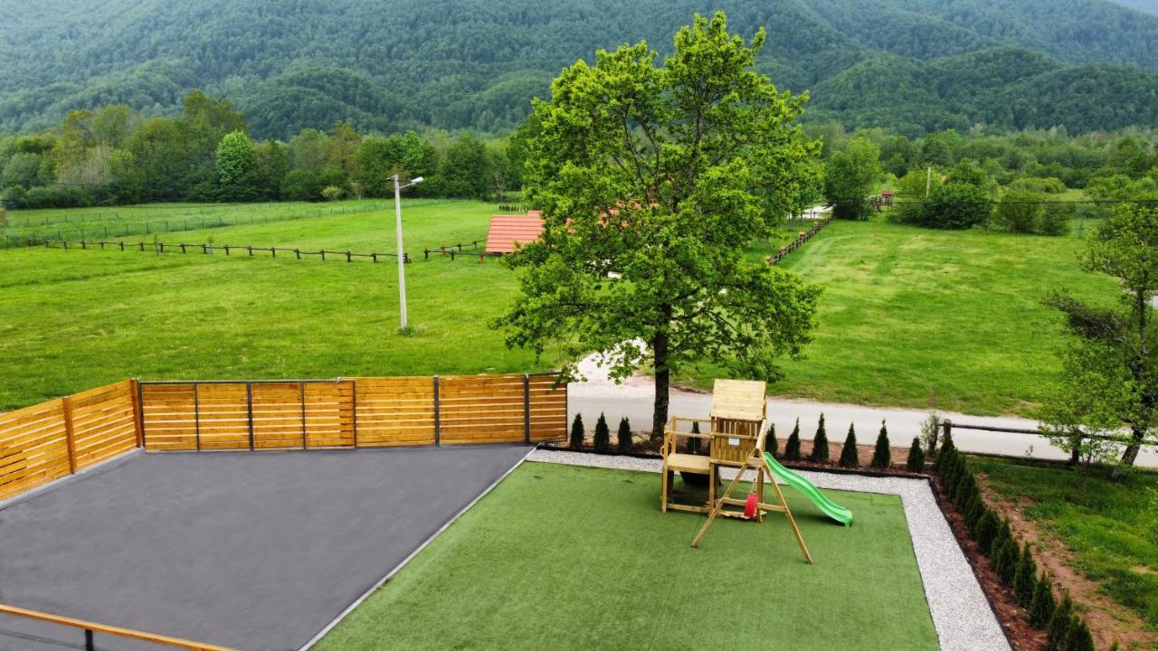 Brusane Oak Houseヴィラ エクステリア 写真